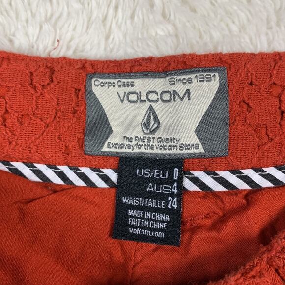 Volcom low rise burnt orange crochet overlay dressy shorts, size 0 - Picture 8 of 12